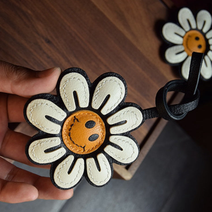 Bag Charm Flor Sorrindo